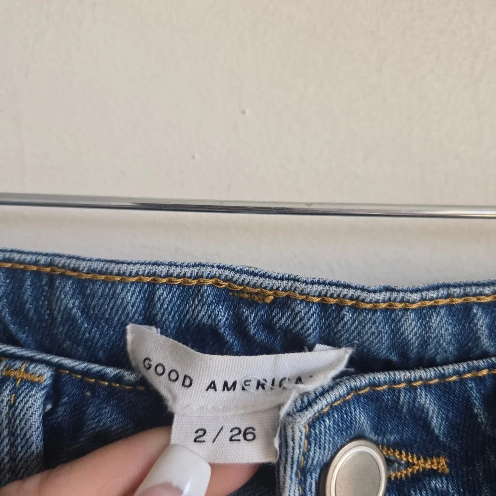 Good American 2/26 Denim Shorts Womens Blue Excellent Frayed Distressed Cutoff